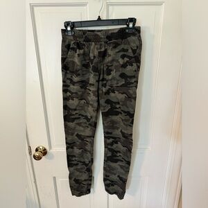 Sanctuary Olive Camouflage Pants